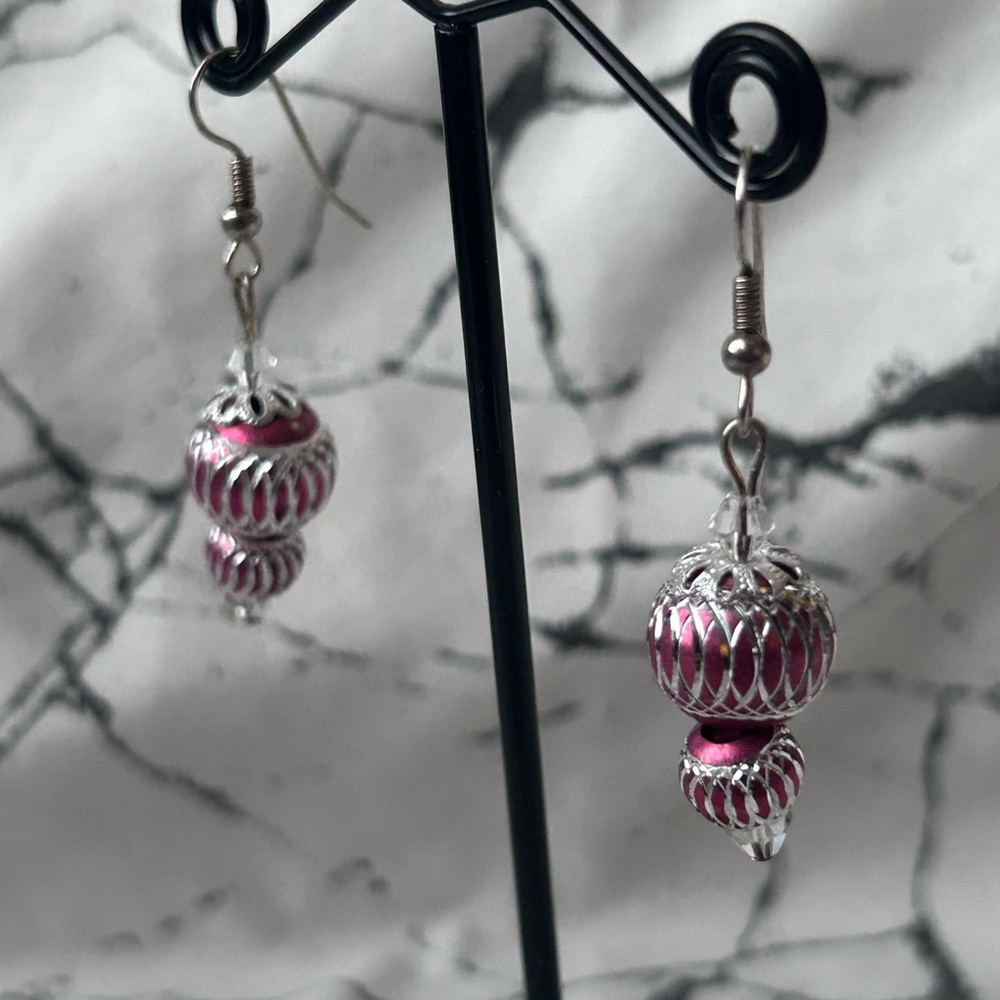Pink bead & silver tone earrings